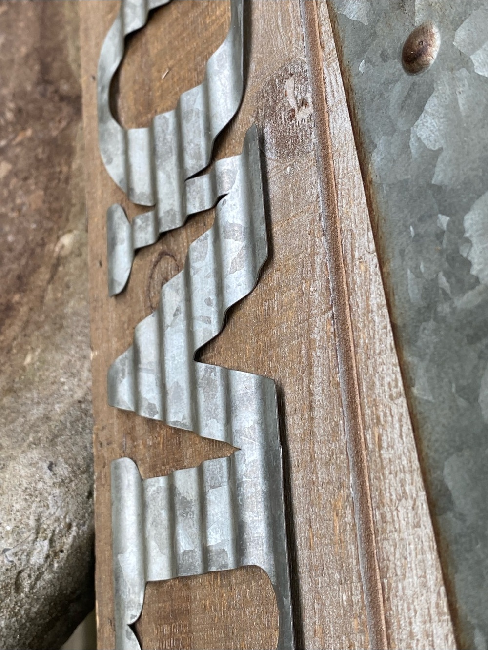 Rustic Welcome Sign with Metal Windmill Design - Picture 4 of 9